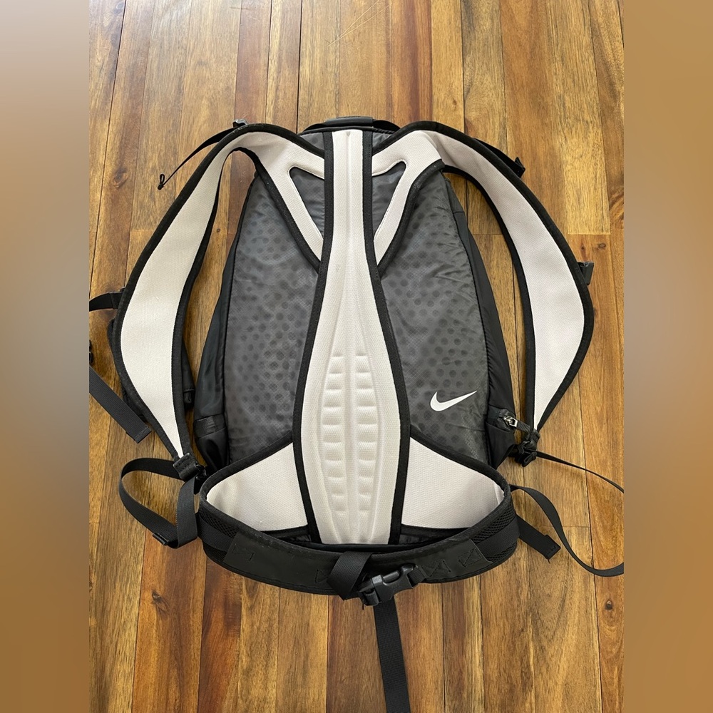Nike running backpack with rain cover shoe compartment gray gym bag travel bag - Picture 3 of 13